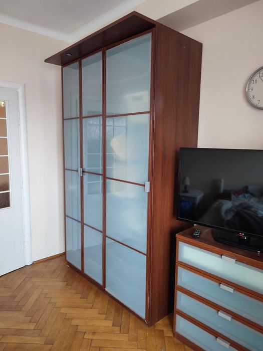 Zestaw mebli IKEA Hopen – Szafy + Komoda (Orzech/Mleczne szkło)