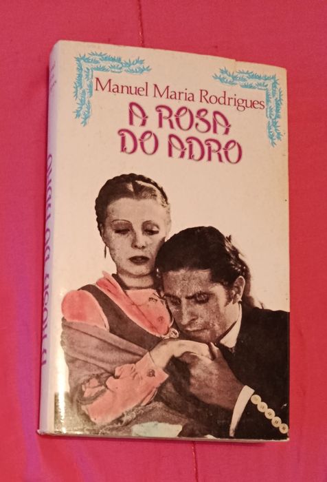 Livro :  A  ROSA DO  ADRO