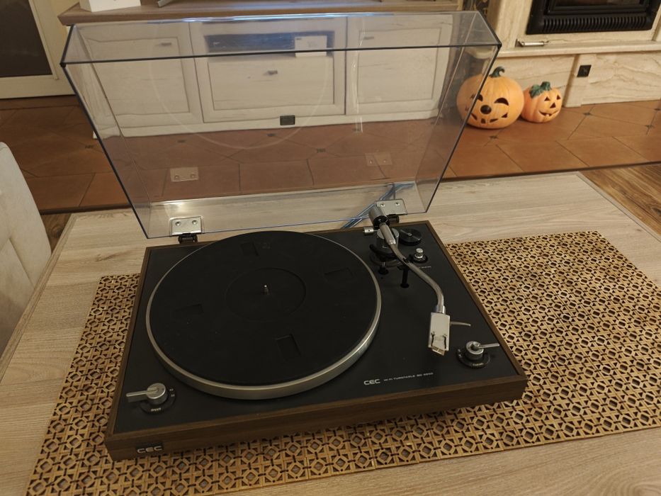 Gramofon CEC BD3200