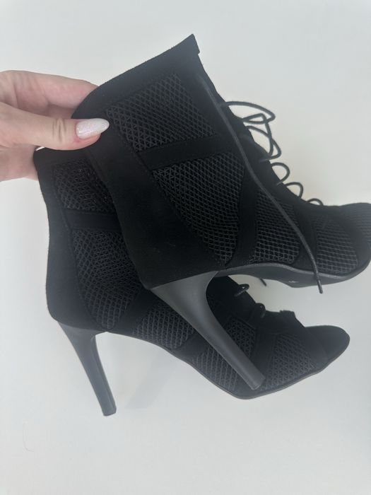 Взуття для High Heels. Розмір 39. НЕ КИТАЙ! Дуже якісне.