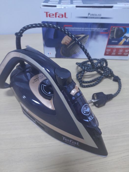 Праска Tefal PUREGLISS Coppertinto & Black FV8064E0
Праска Tefal PUREG