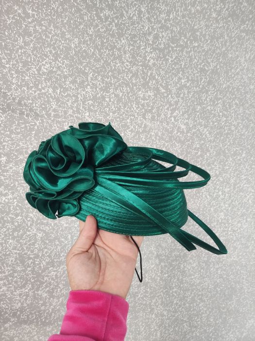 Ретро капелюшок зеленого кольору