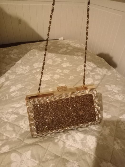 bolsa de festa em bom estado