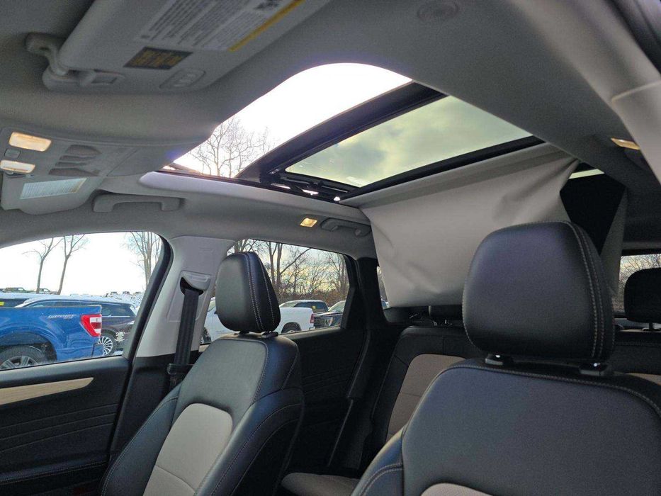 2022 Ford Escape Plug-In Hybrid Titanium