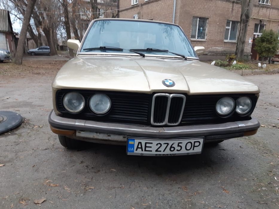 Продам BMW 520i e12 без торга!
