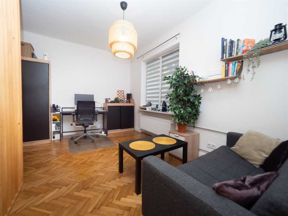 Kawalerka z osobną, dużą kuchnią | 41,5 m2 | Komunikacja