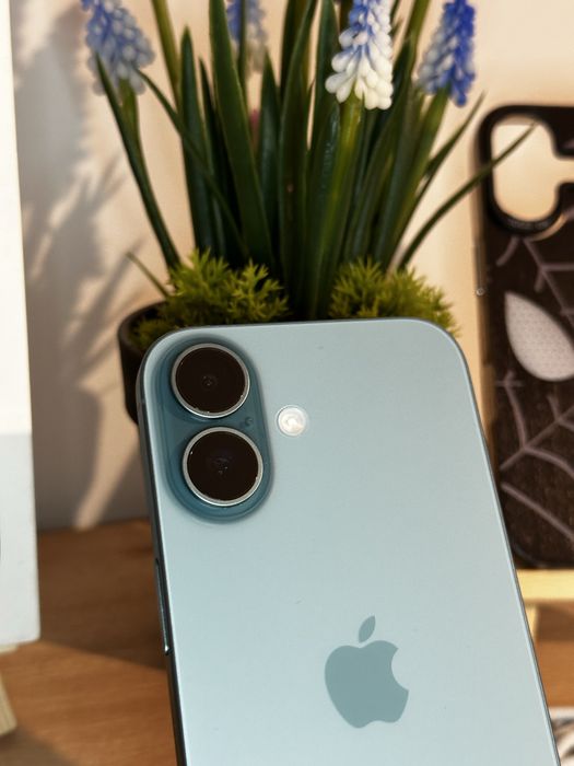 IPhone 16 128GB • Jak nowy • Gwarancja • Paragon