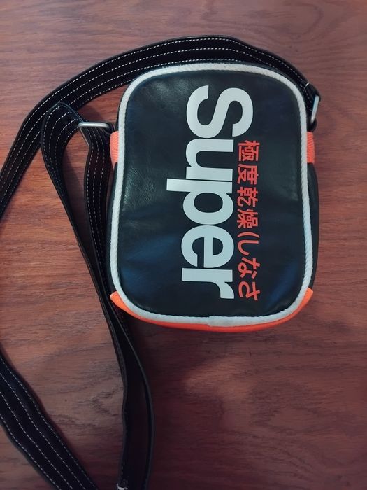 Torebka na ramię SUPERDRY