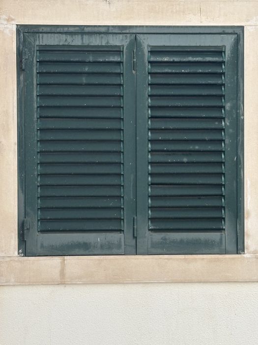 #7 Disponivel Portada e janela dupla oscilo-batente