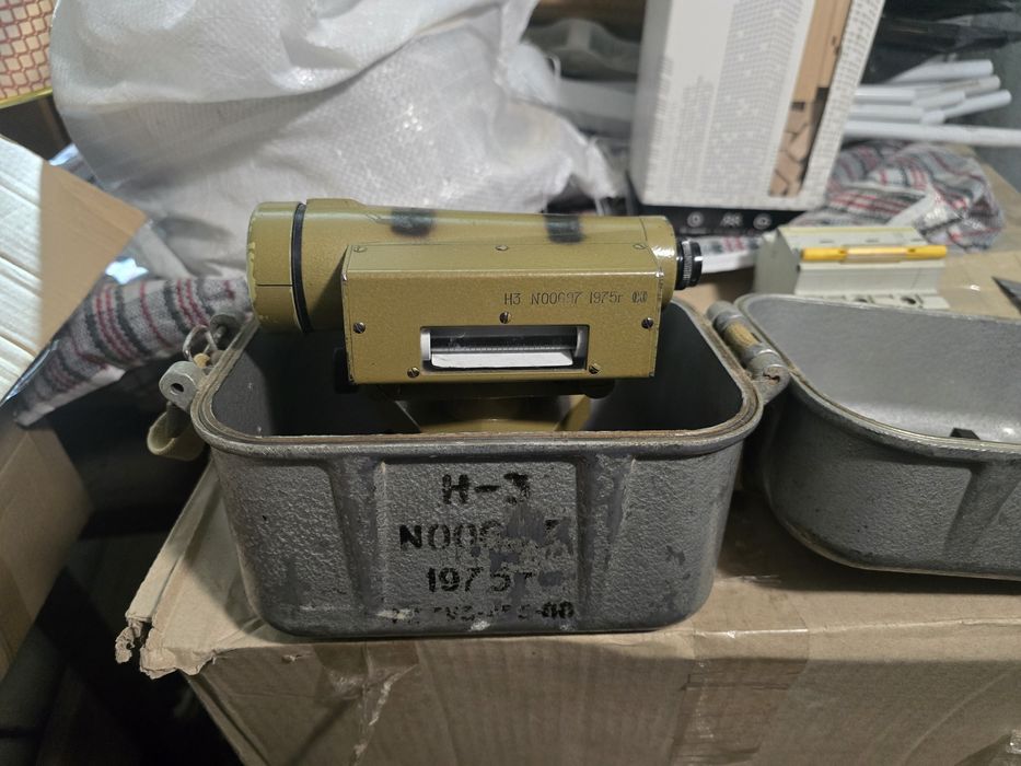 Нівелір Н - 3 в кейсі