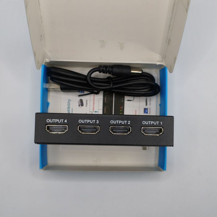 HDMI спліттер 1х4 розгалужувач 4K 30Hz 3D UHD 1 вхід 4 виходи активний