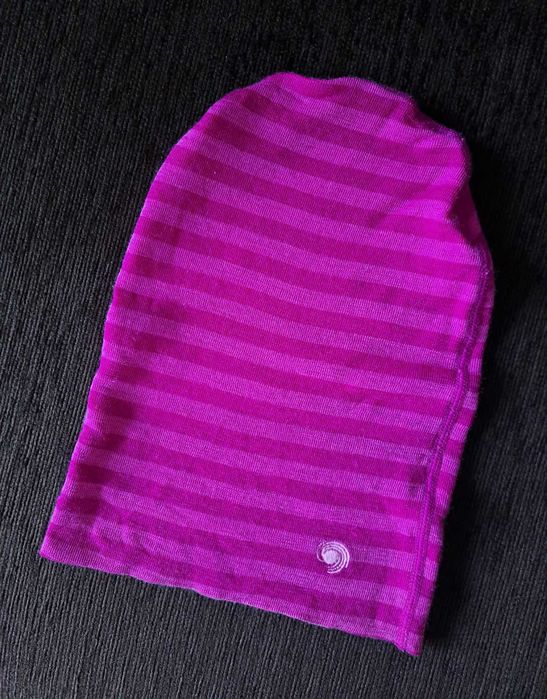 Czapka 100% wełna merino stan bardzo dobry