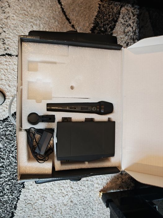 Microfone wireless AKG PW45 como novo