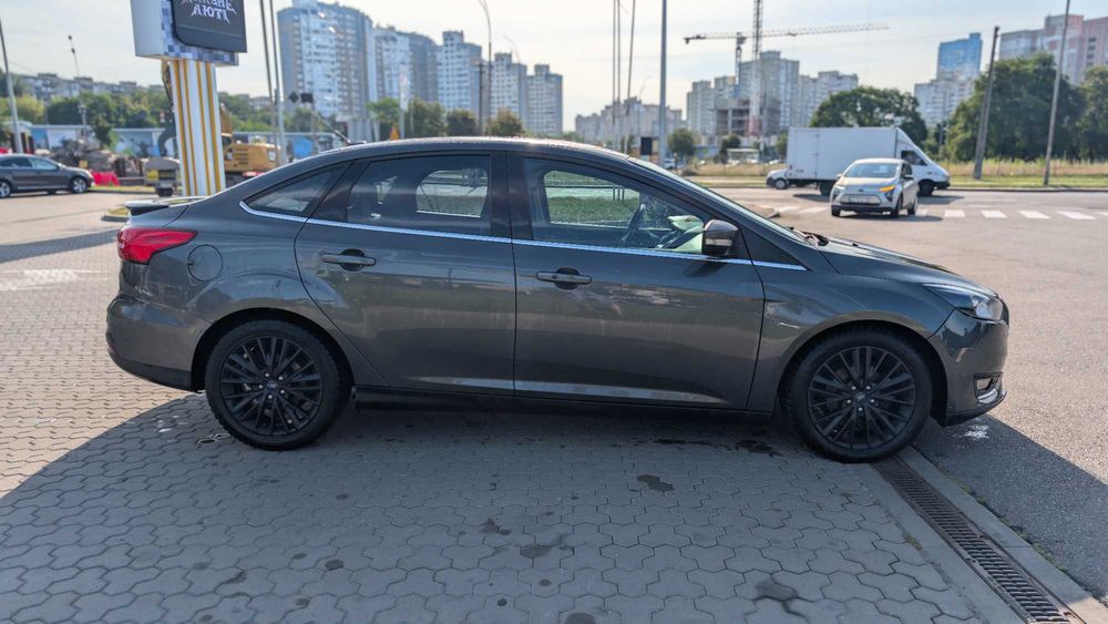 Ford Focus 2.0 Ti-VCT GDI бензин. 2015 року. у хорошому стані