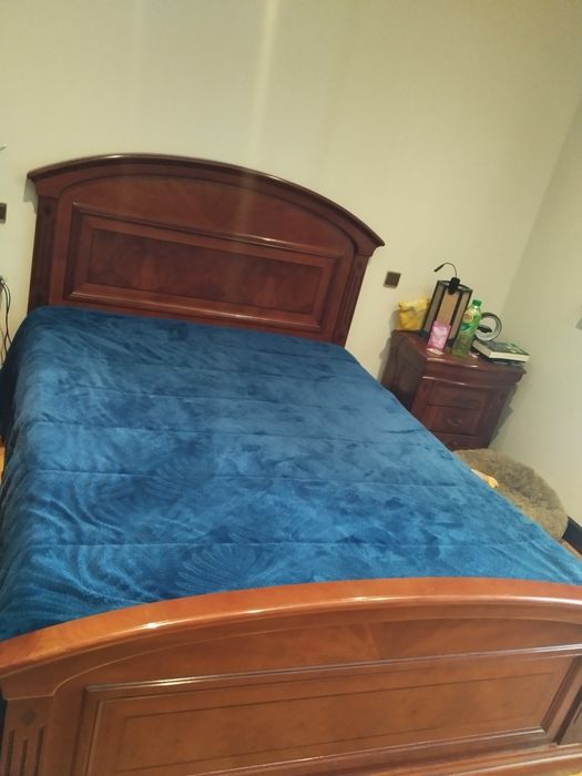 Vendo mobília madeira como nova