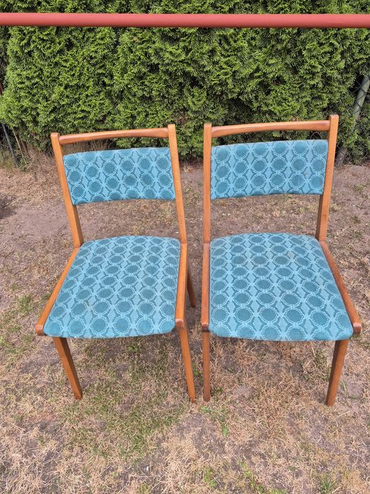 Krzesla prl typ jar.