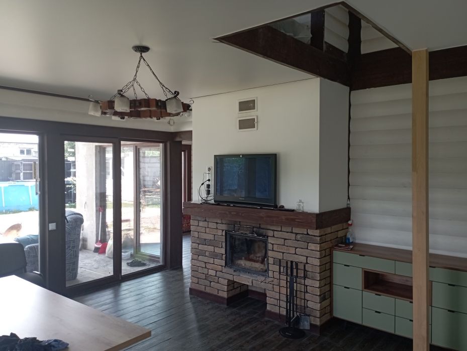 Здається будинок