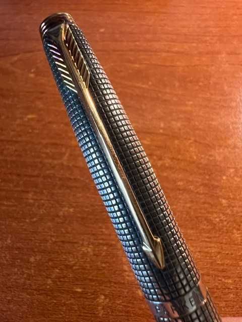 Caneta de tinta permanente Parker 75 Ciselé Prata Esterlina 925 com aparo Ouro 14k (Anos 70) – Vintage