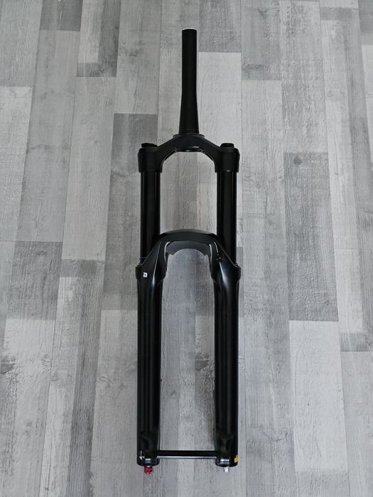 Amortyzator SR Suntour Aion 38 Air skok 170mm błotnik 29" blokada na g