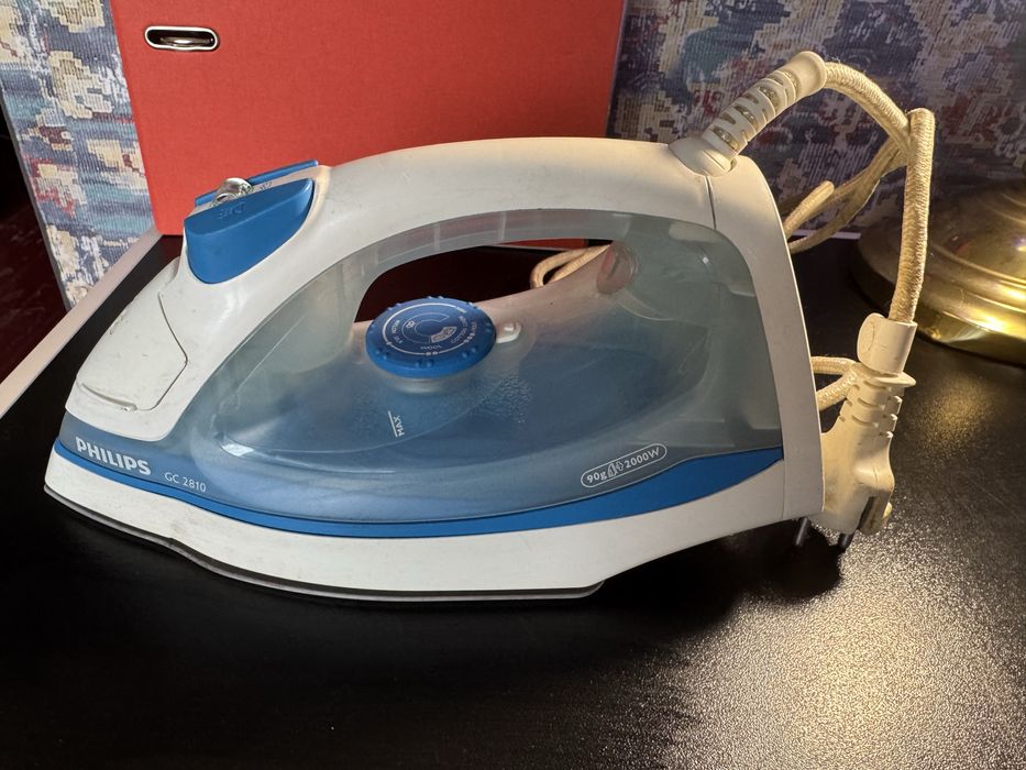 Утюг Philips GC 2810