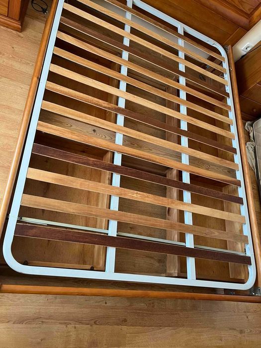 Cama casal com colchão