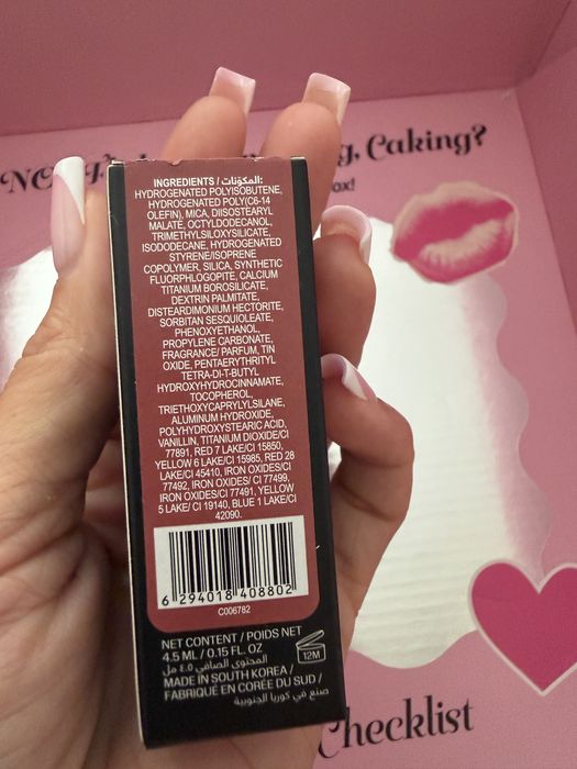 Huda Beauty róż
