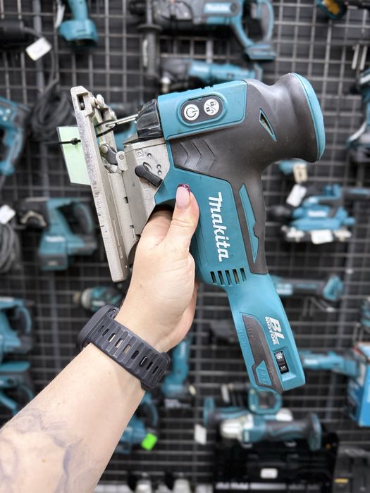 Wyrzynarka DJV181 Makita uzywana 18V