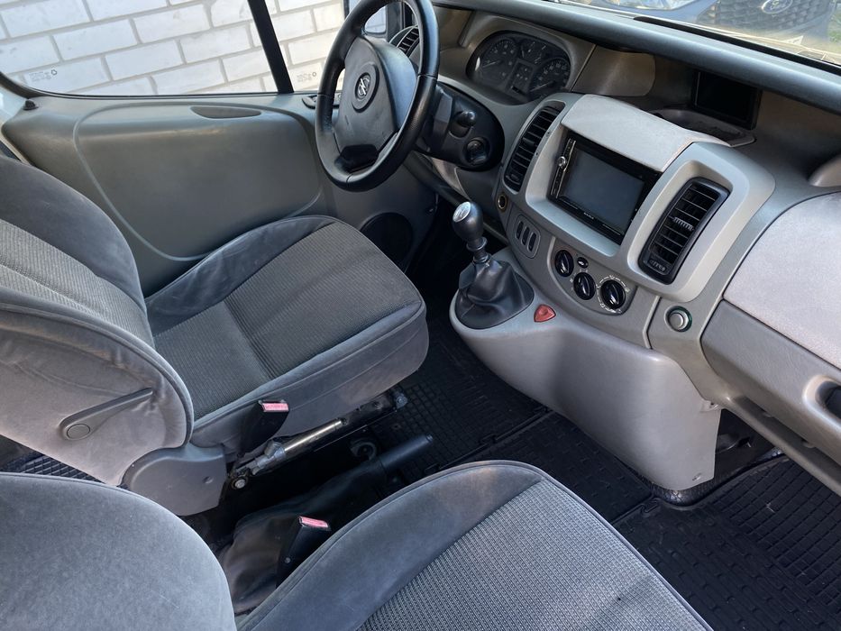 Opel vivaro 1.9 2002 рік 8+1