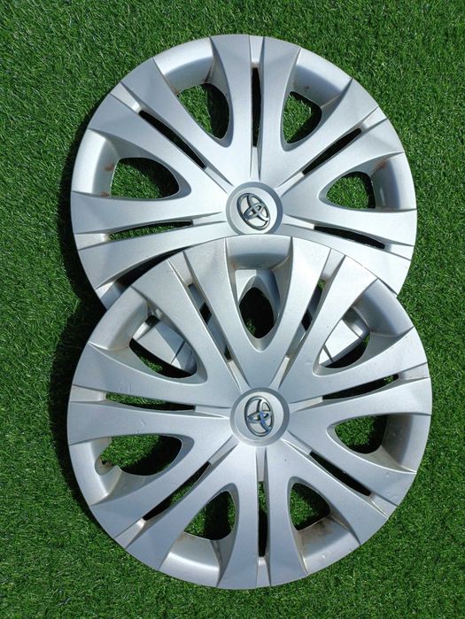 2 x Kołpaki samochodowe 15" orginalne Toyota
