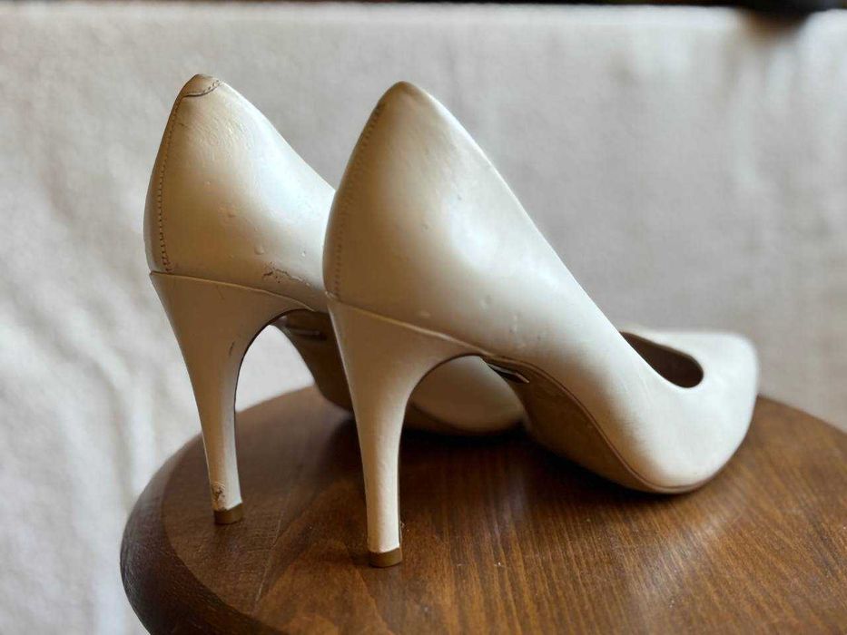 Туфли белые модельные