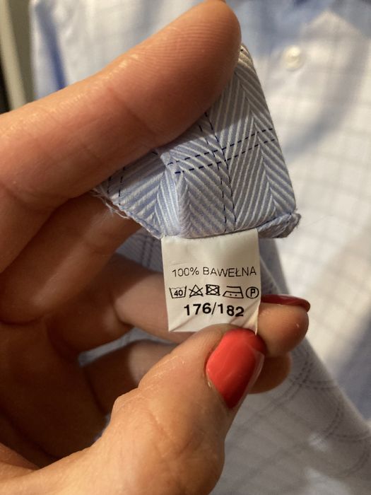 Błękitna koszula z długim rękawem