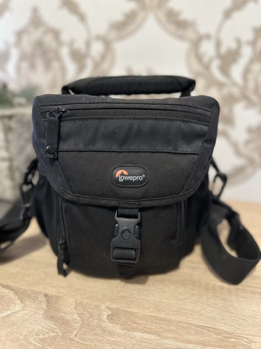 Фотоапарат Canon 1100D повний комплект в ідеальному стані