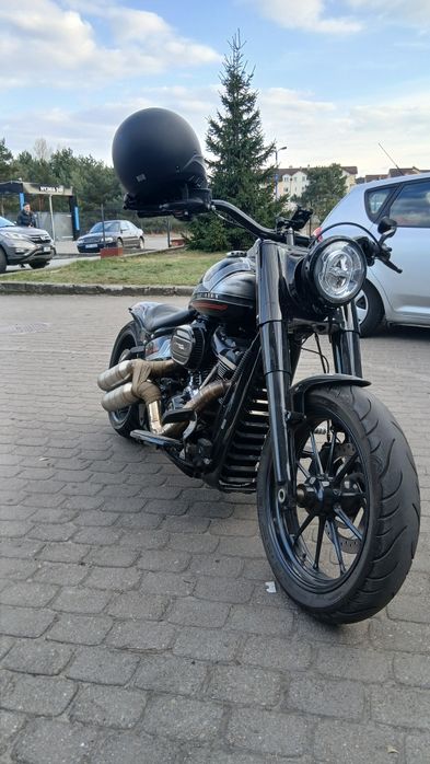 FLHC Custom Harley-Davidson  Heritage Custom