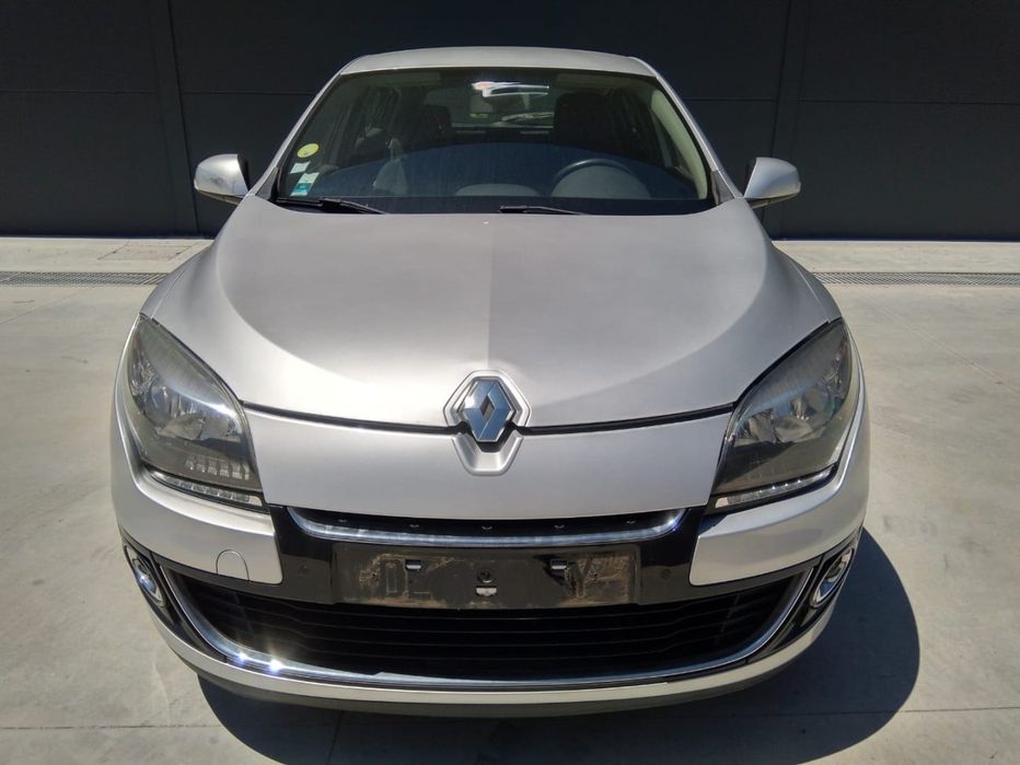 RENAULT MEGANE III Hatchback - 2014 - Para Peças