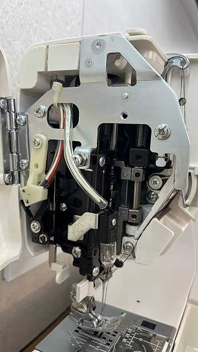 Швейна машина Janome decor excel pro 5124 - майже нова