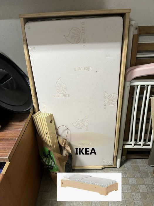 Móveis (camas duplas, sala, cozinha e camas de bebé)