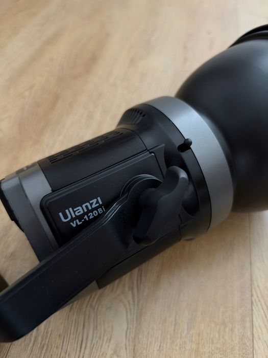 Lampa Ulanzi VL-120Bi