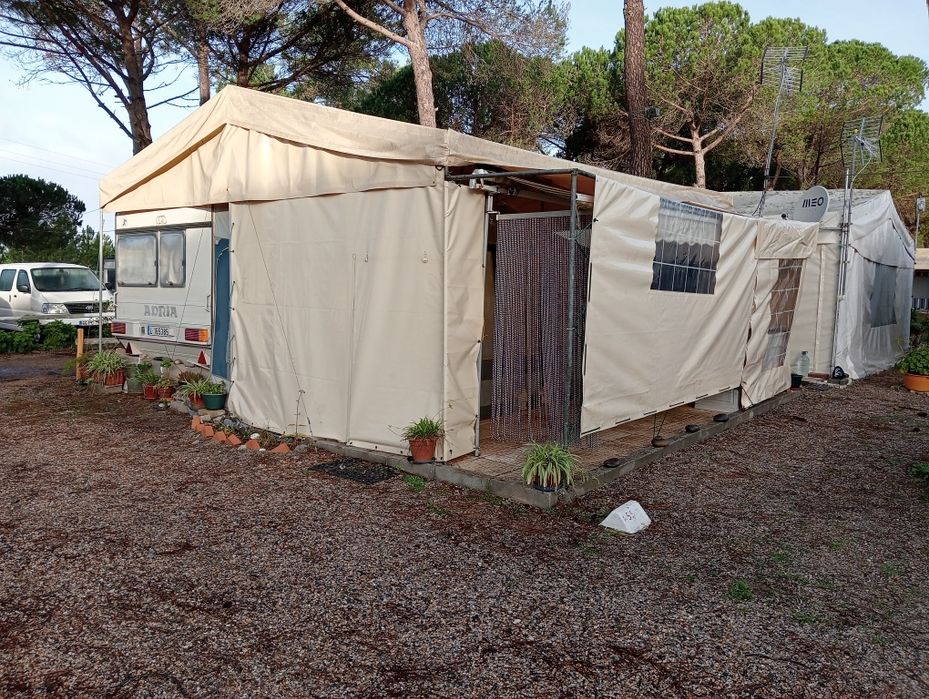 Vendo Relote Adria em alvéolo Melides, com documentação