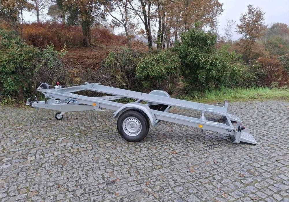 Atrelado Reboque Porta carros 1300kg 2000kg 2500kg 2700kg Novos