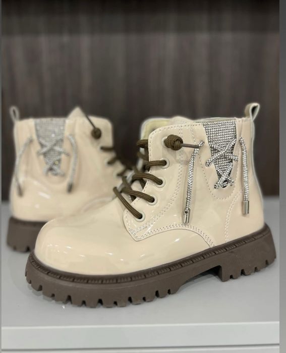 Продам осінні черевички