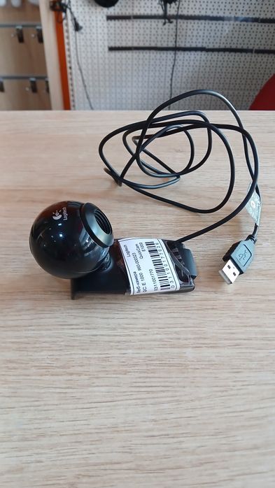 Веб камера Logitech QuickCam E1000