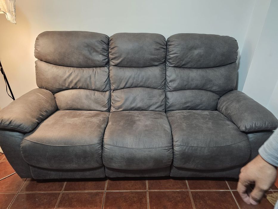 Sofá 3 lugares como novo