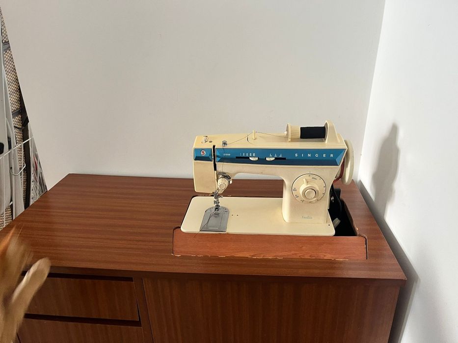 Maquina Singer facilita 288