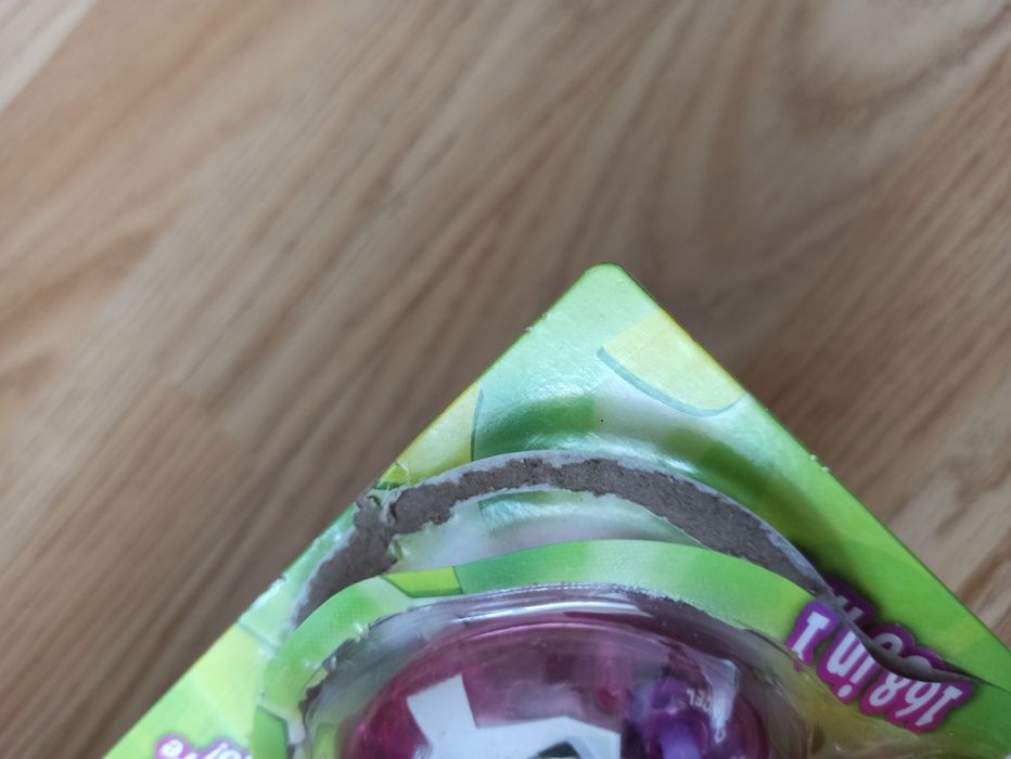 Tamagotchi z opaską na rękę