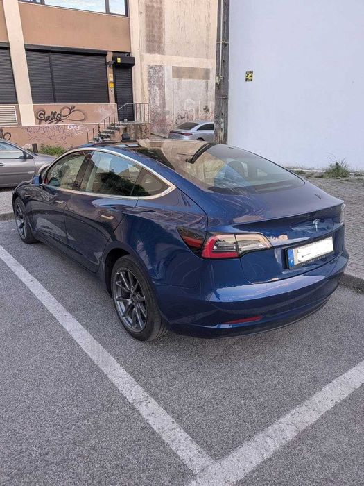 Vendo empresa TVDE com 2 Teslas