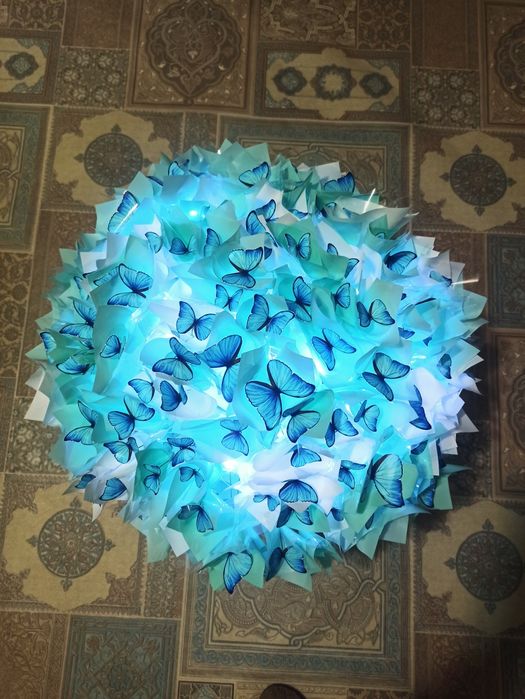 Букет з 55 метеликів з підсвіткою. Букет из бабочек с подсветкой.