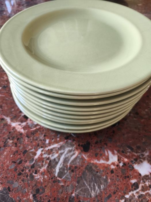 10x Pratos grandes em verde clarinho