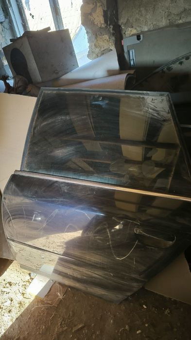 Двері Ауди А6 С5