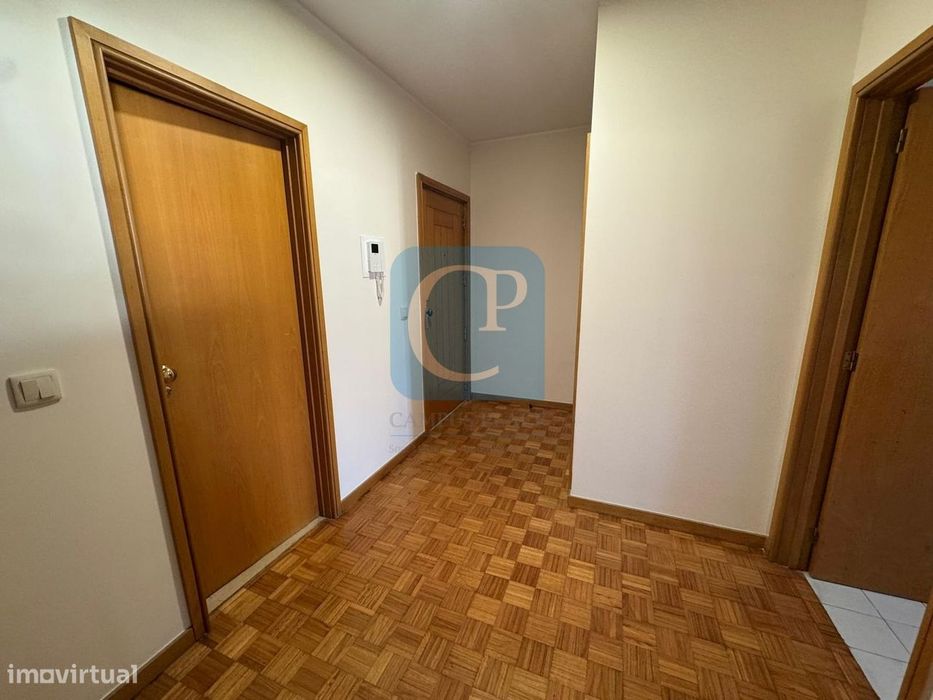Apartamento T1Kit semi mobilado em Paranhos, Porto