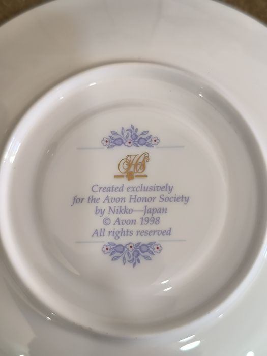 Chávena e pires da Avon Honor Society